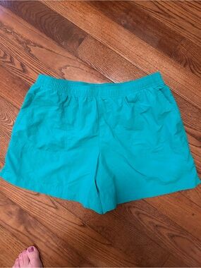 Columbia ladies L shorts